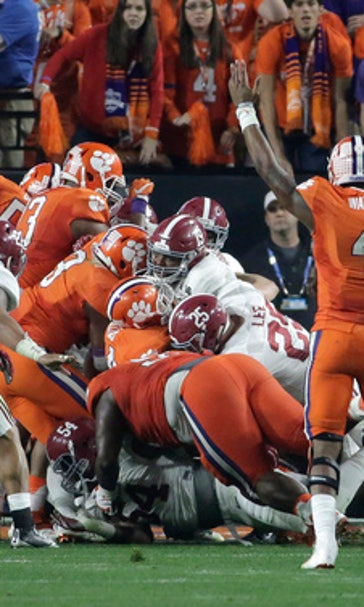 THE LATEST: Clemson has 24-21 lead entering 4th quarter